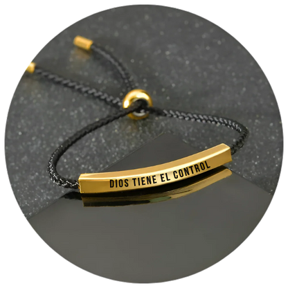 Pulsera Dios tiene el control + Caja de Lujo